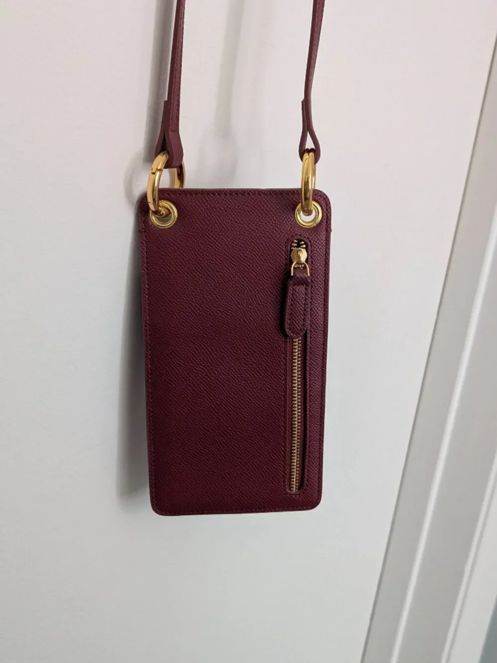 NWOT JW PEI Quinn Phone Bag